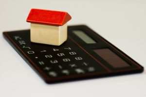 link to a mortgage calculator to see what refinancing does to your monthly payments