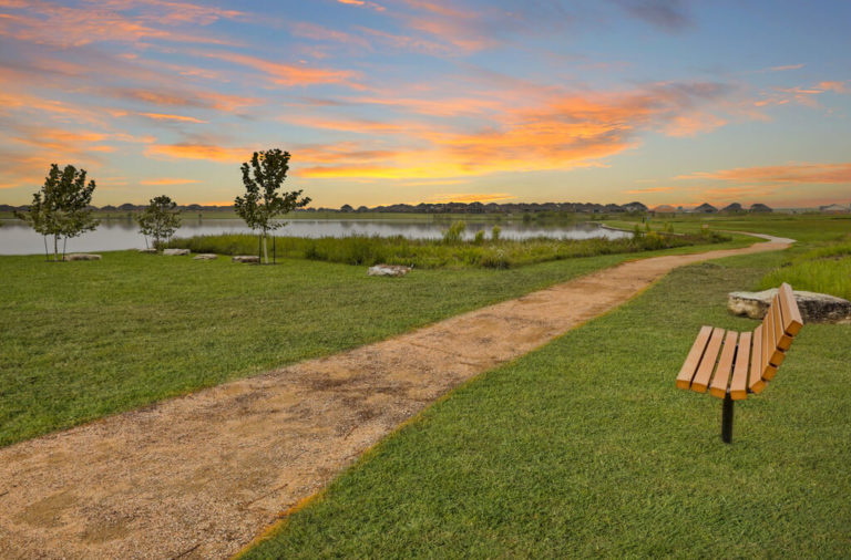 Paloma Lake Community